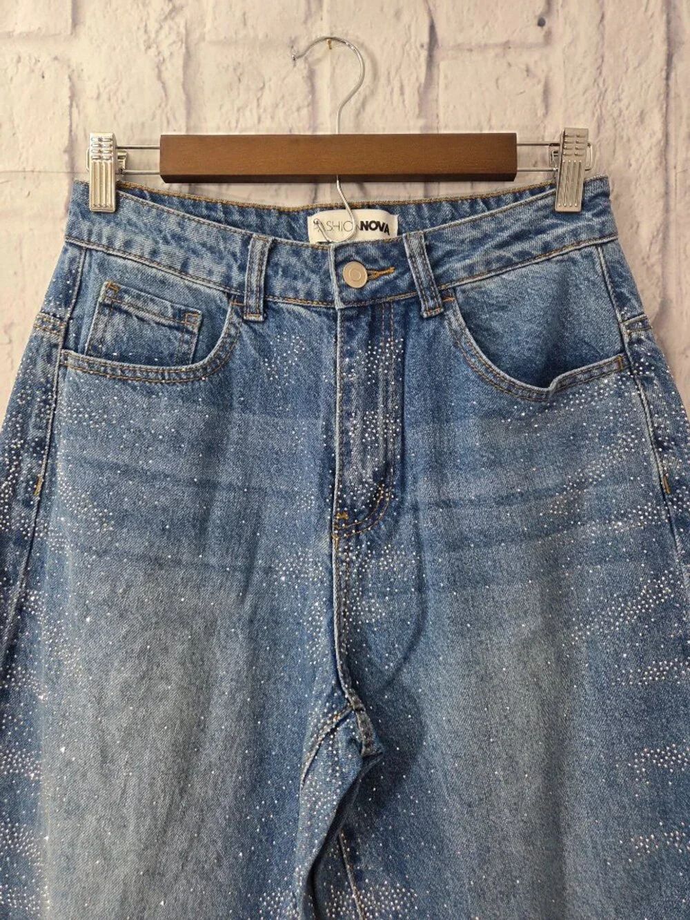 Fashion Nova Size 5 Medium Wash Rhinestone Embellished Straight Leg Jeans